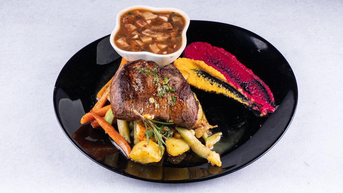 Телешки бифтек со сос од вргањ